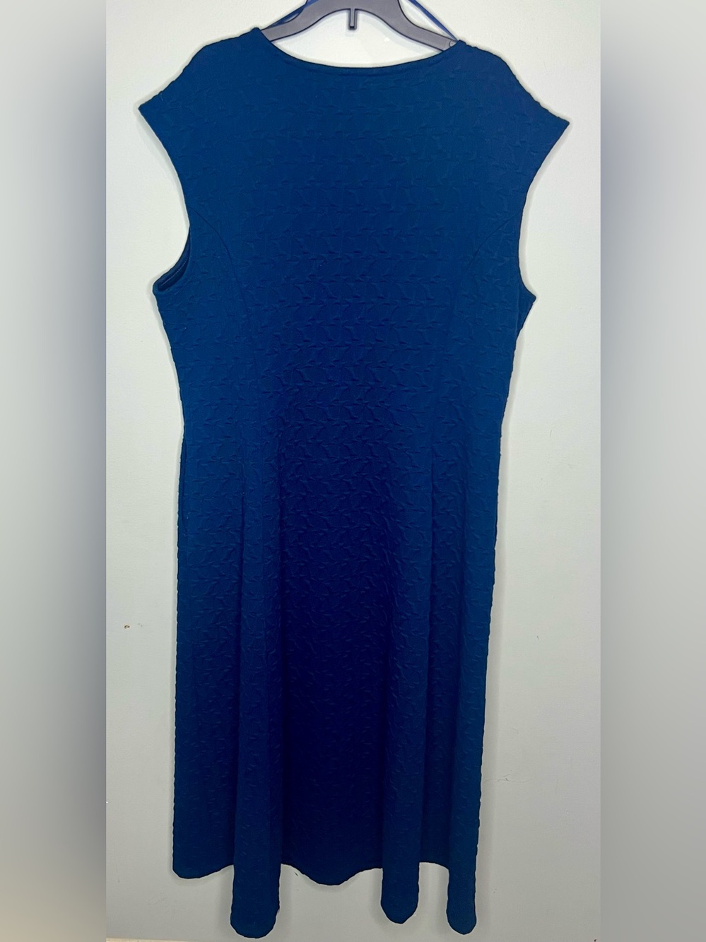 Liz Claiborne Navy Textured Cap-Sleeve Sheath Dress - Picture 5 of 5